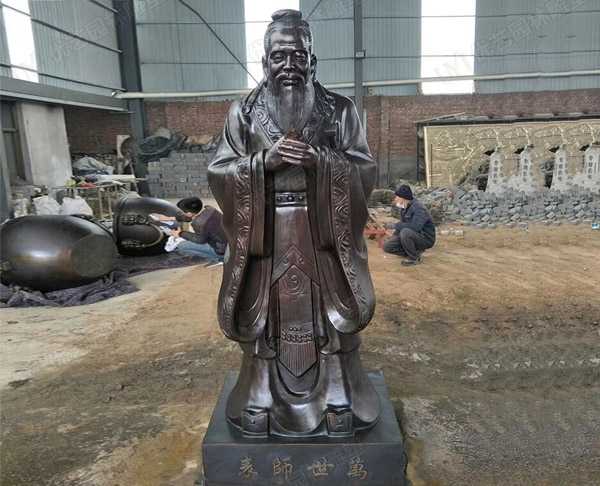 玻璃鋼雕塑制作出仿銅雕塑效果的步驟是什么呢？